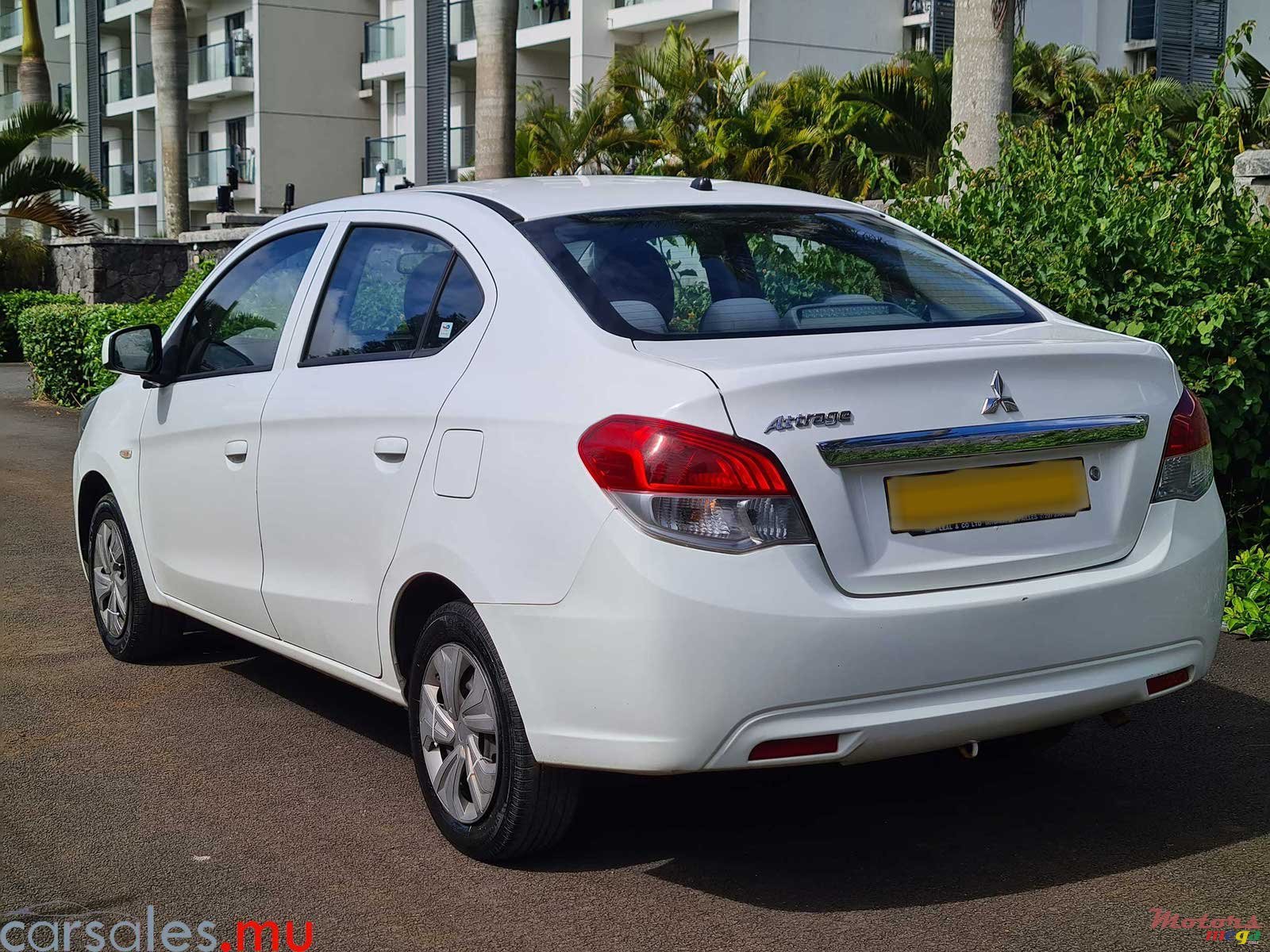 2018' Mitsubishi Attrage 1.2 Sedan photo #3