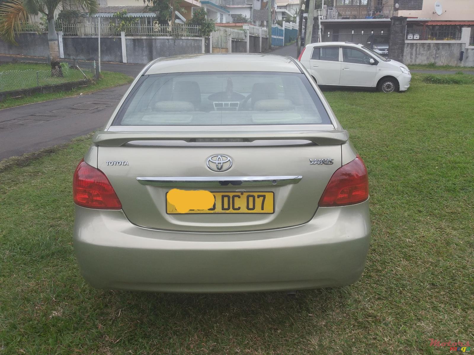 2007' Toyota Yaris photo #2