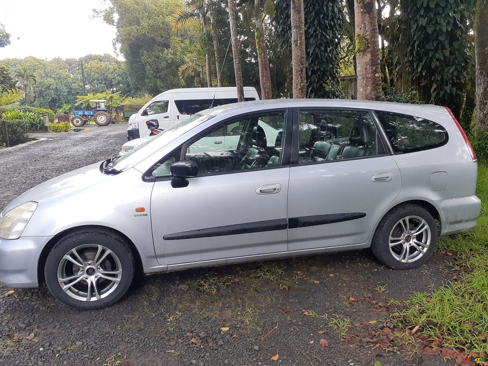 2003' Honda Stream photo #3