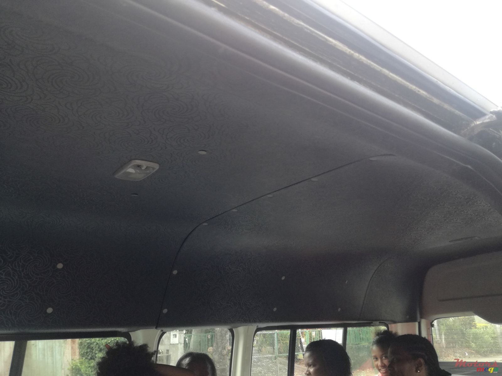 2006' Toyota Hiace photo #1