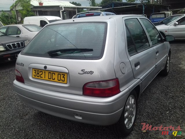 2003' Citroen Saxo photo #3