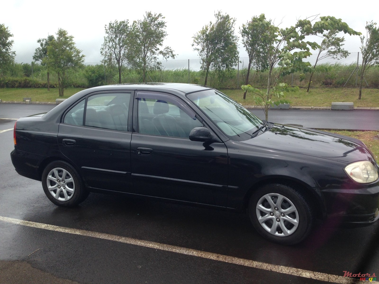 2004' Hyundai Accent photo #4