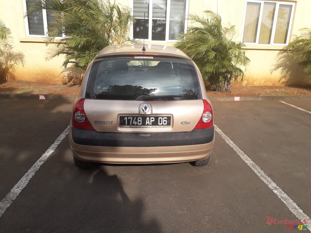 2006' Renault Clio photo #3