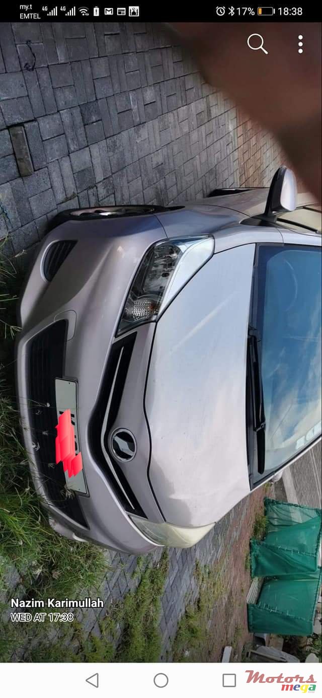 2011' Toyota Vitz photo #1