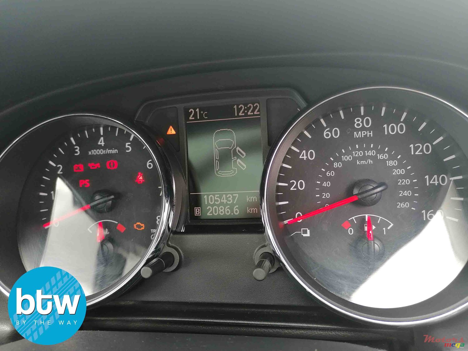 2012' Nissan Qashqai+2 7-searter photo #7