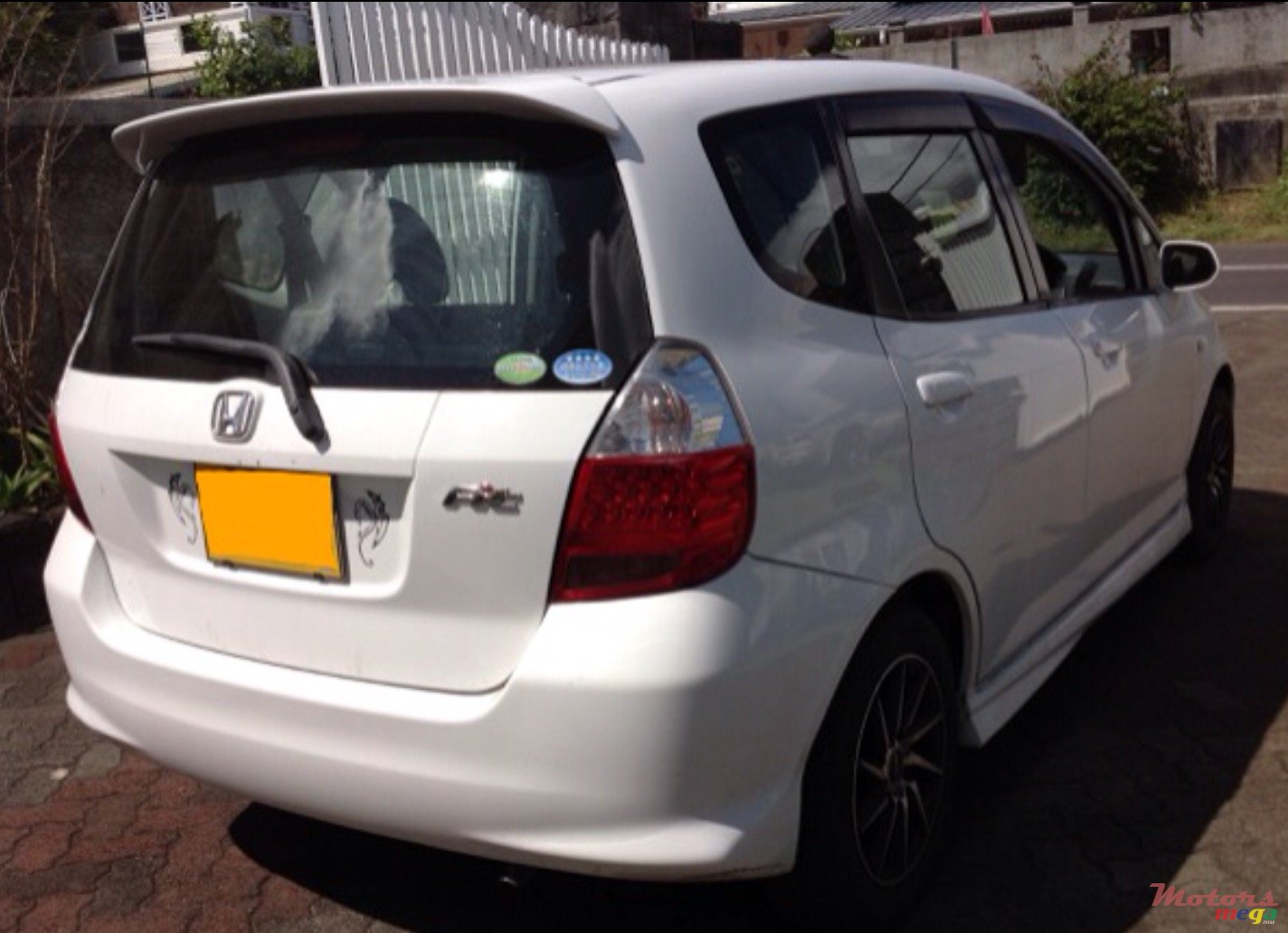 2006' Honda Fit photo #2