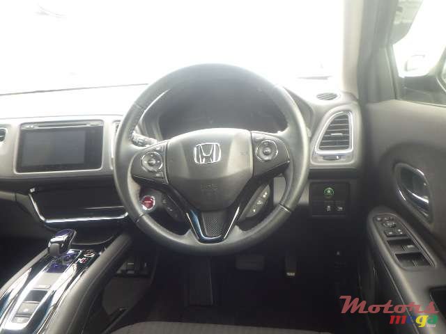 2014' Honda Vezel photo #3