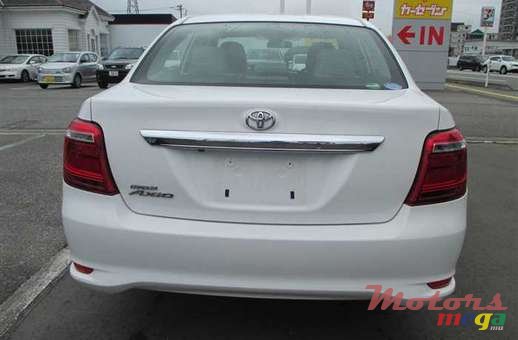 2015' Toyota Corola axio photo #2