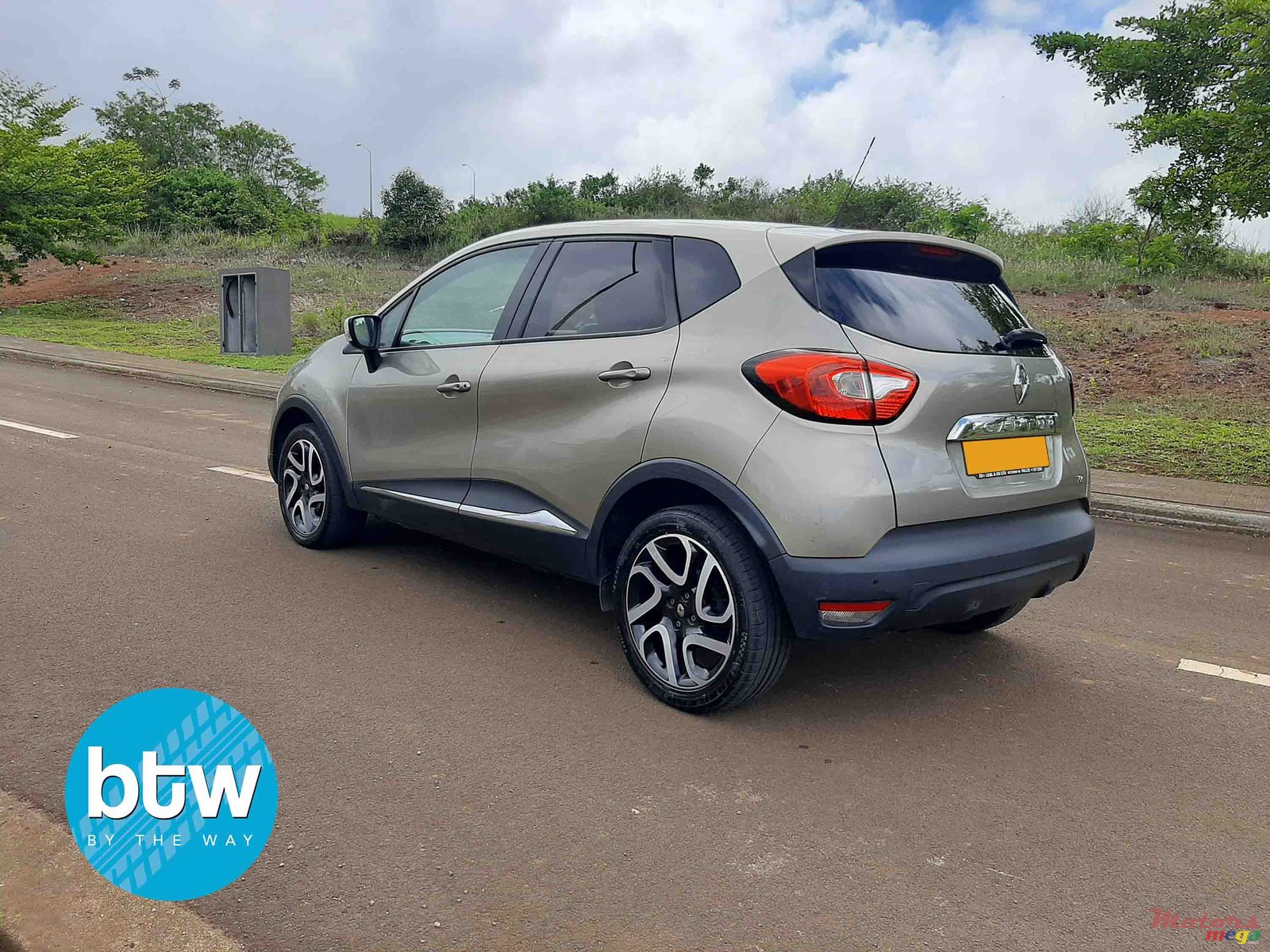 2016' Renault Captur photo #3