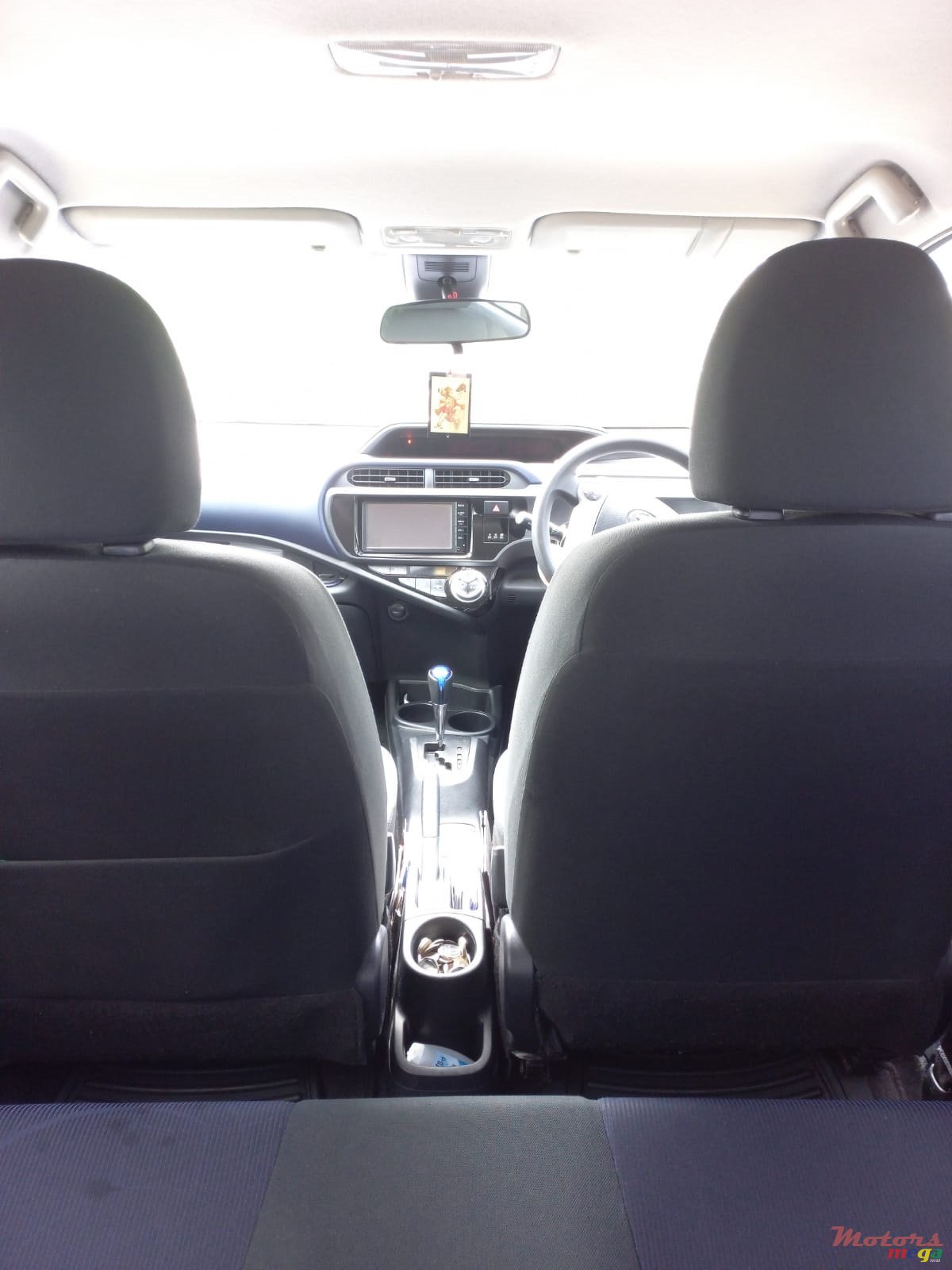 2016' Toyota Aqua photo #6