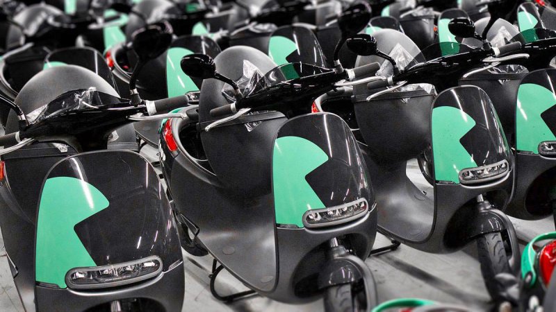 Gogoro and Bosch launch electric scooter-sharing service in Paris