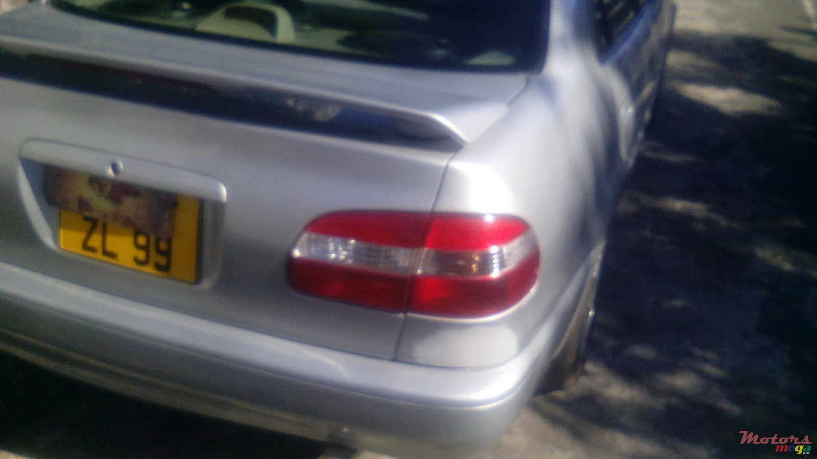 1999' Toyota Corolla ee111se saloon photo #1