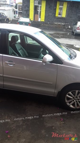 2007' Volkswagen Polo None photo #2