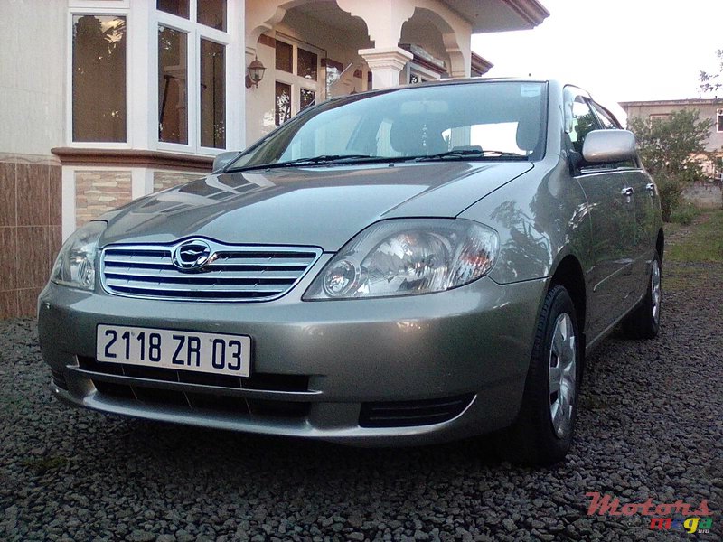 2003' Toyota Corolla photo #1