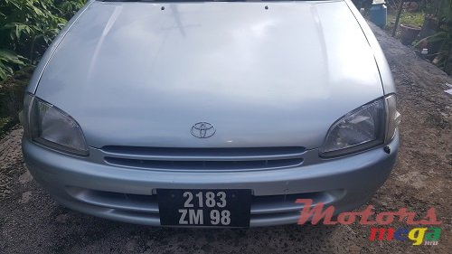 1998' Toyota Starlet photo #1