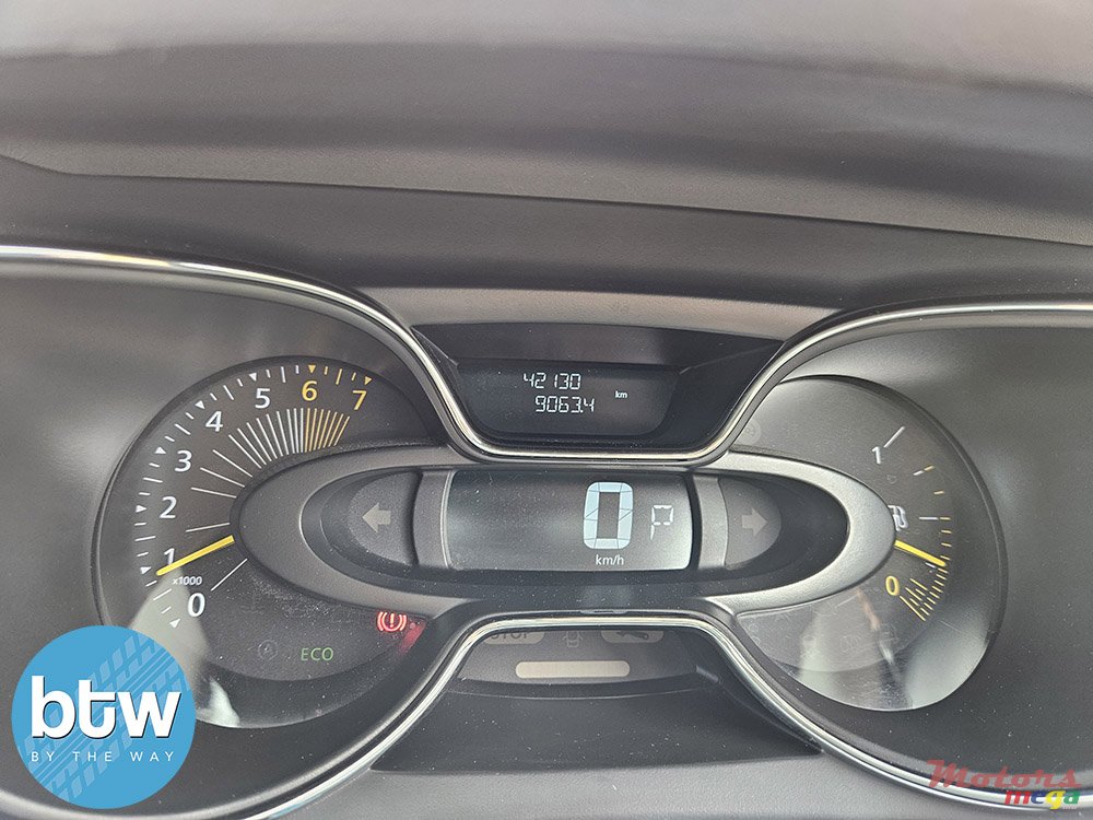 2016' Renault Captur photo #7