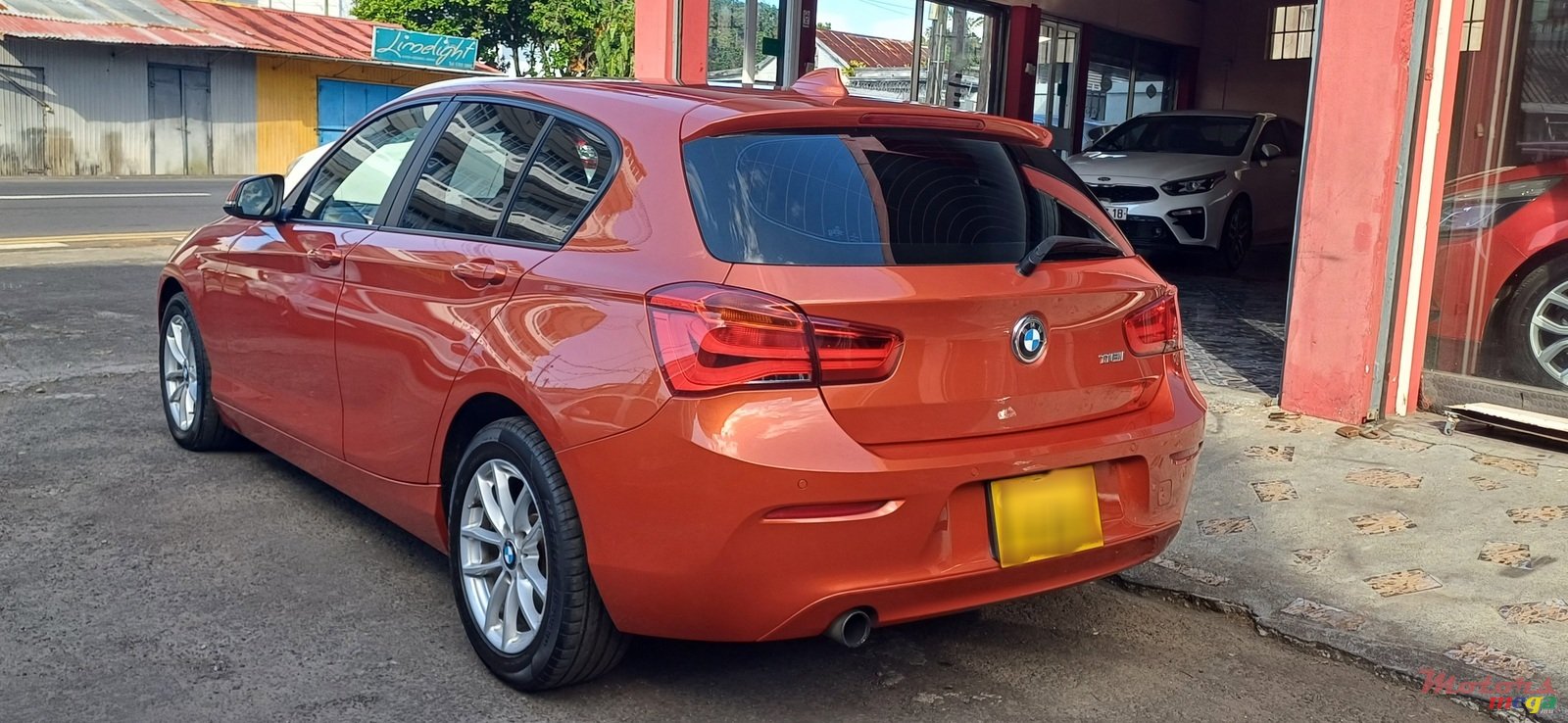 2016' BMW 118 photo #5