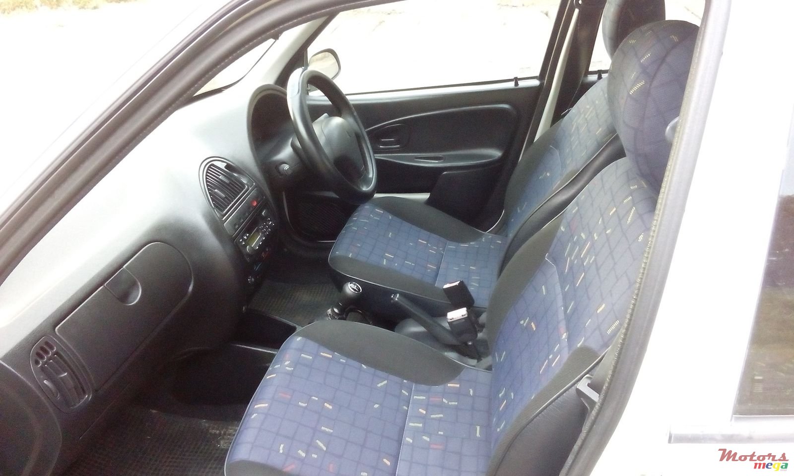 2001' Citroen Saxo photo #5