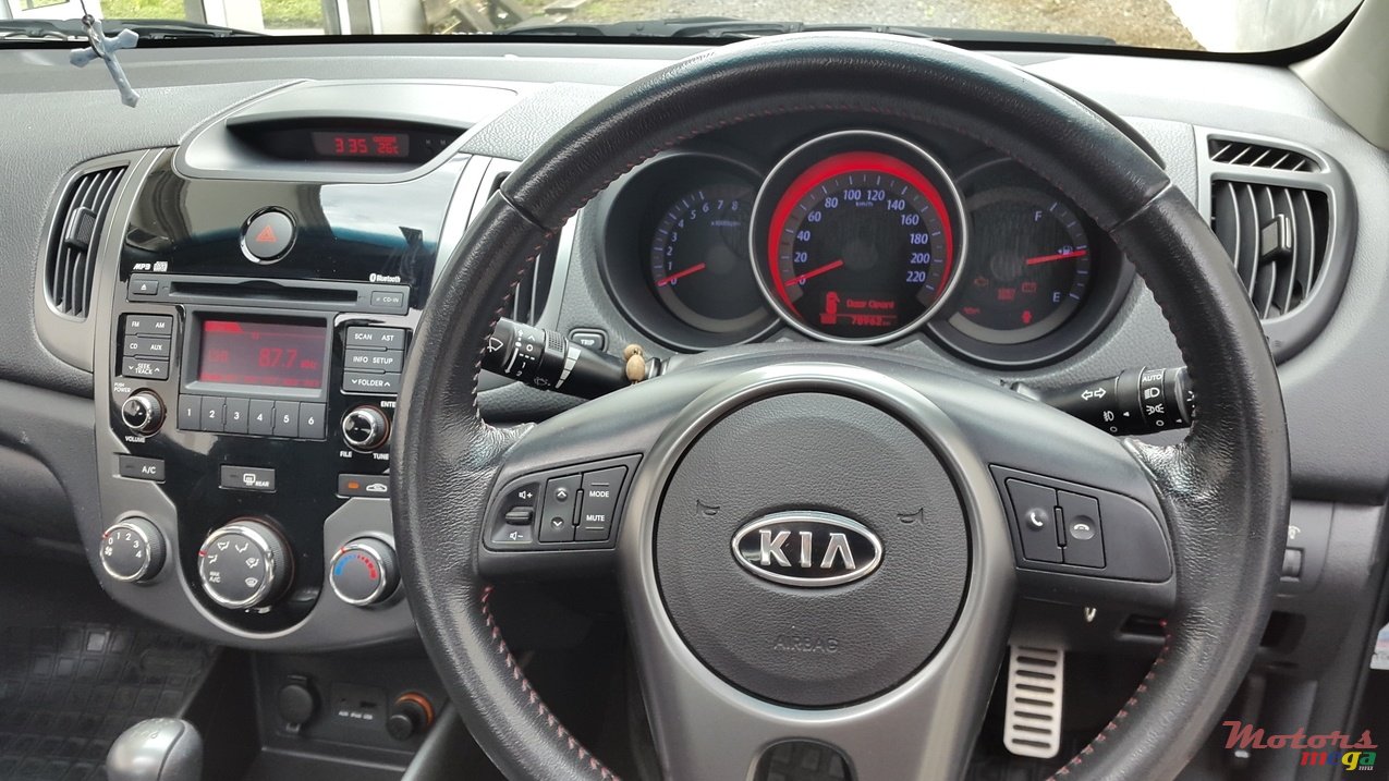 2011' Kia Koup photo #2