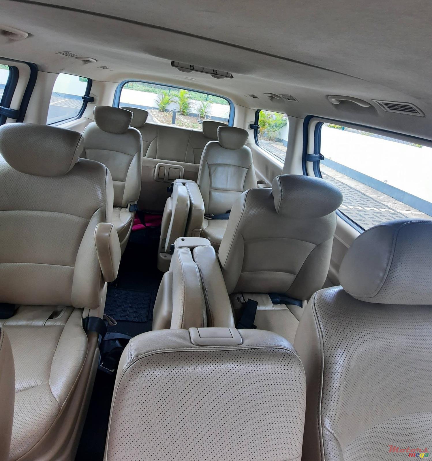 2010' Hyundai H-1 photo #7