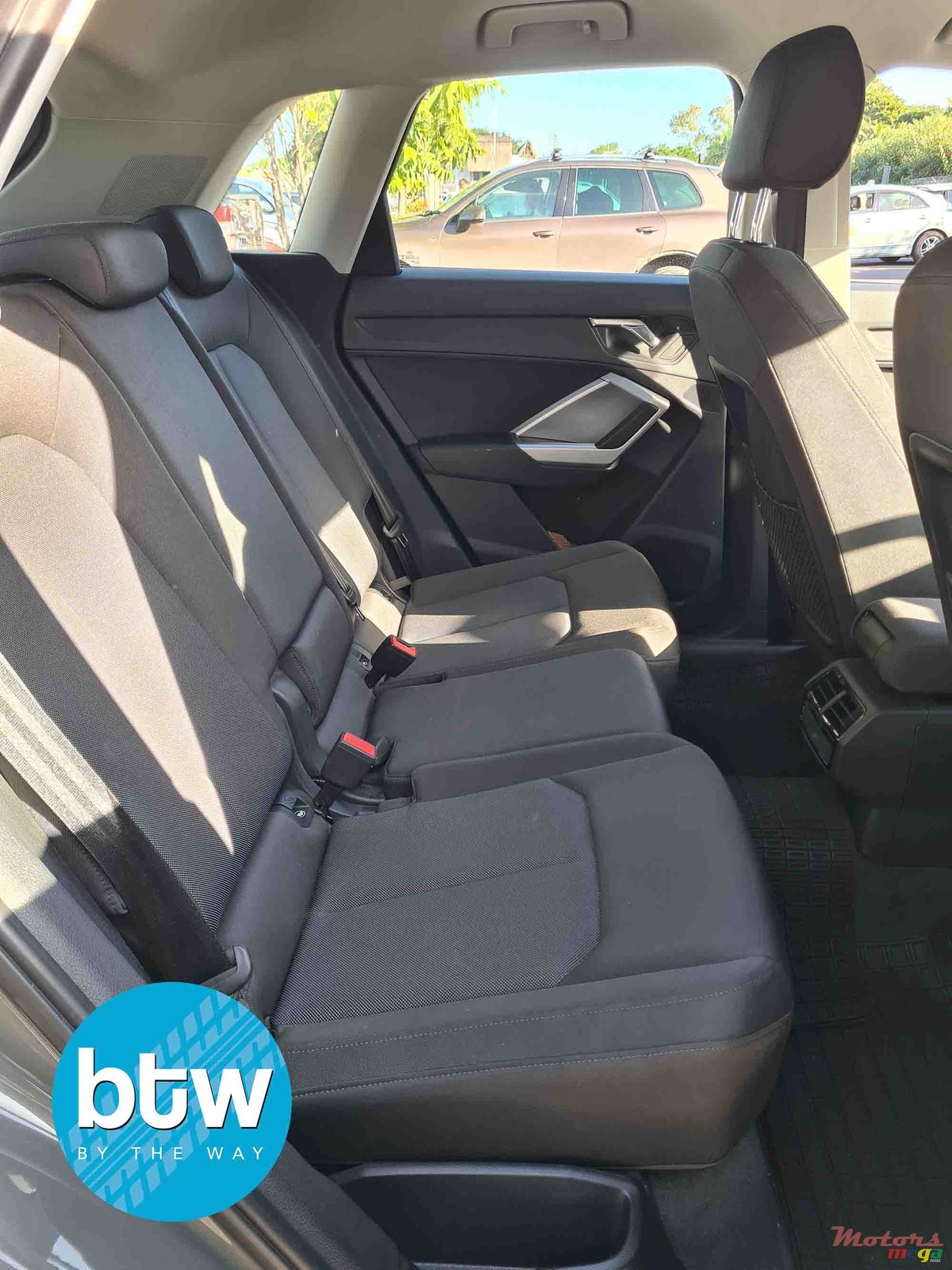 2019' Audi Q3 photo #4