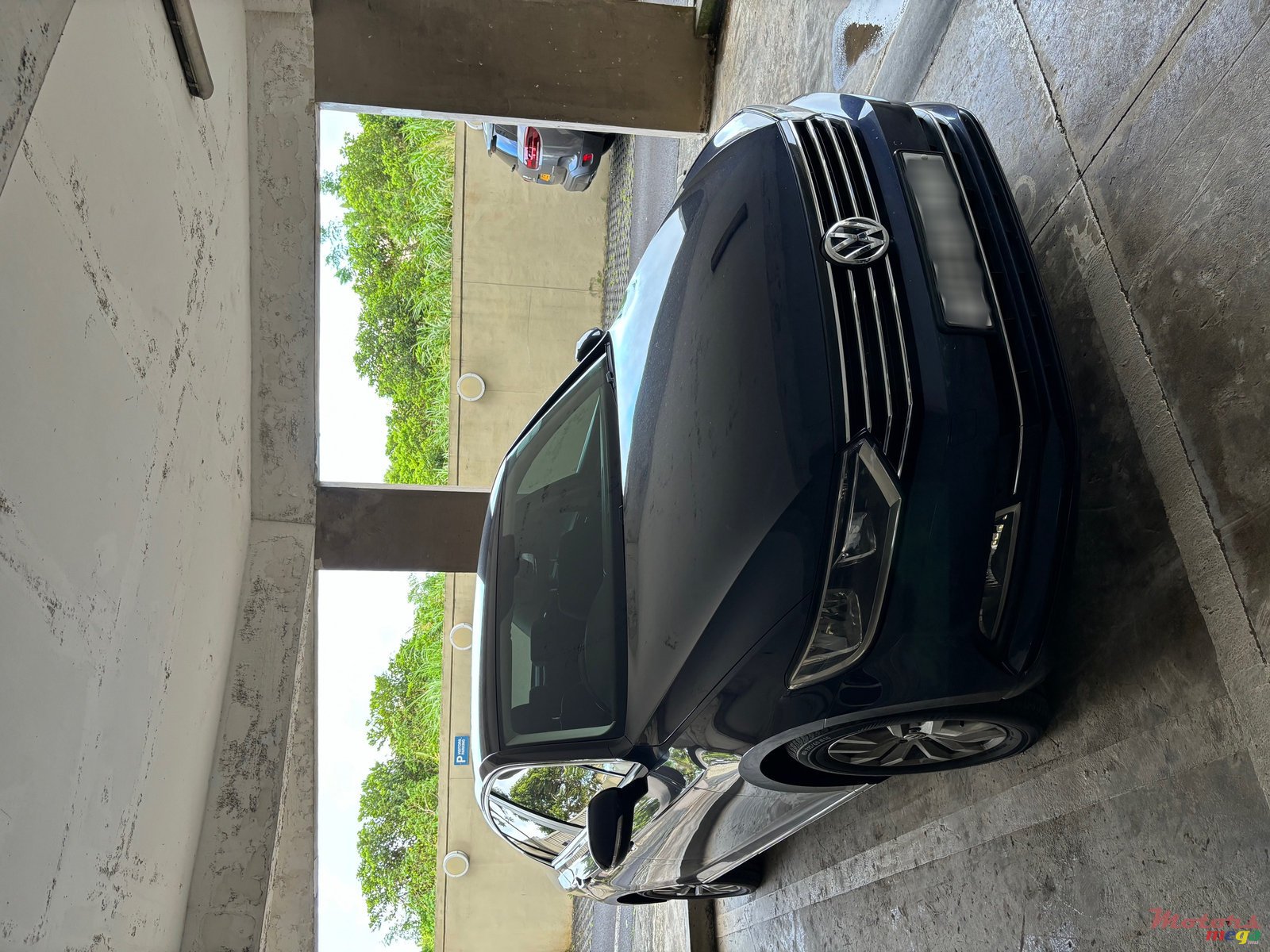 2017' Volkswagen Passat photo #7