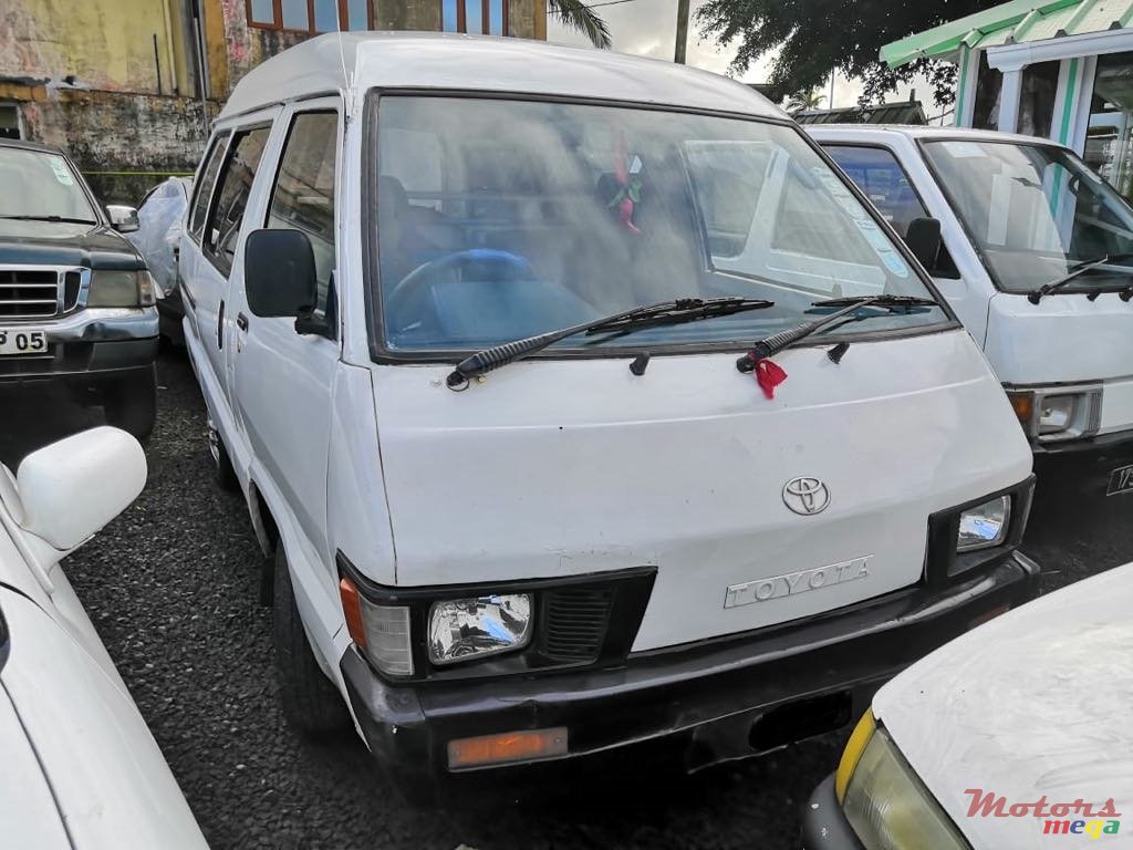 1988' Toyota Town Ace photo #2