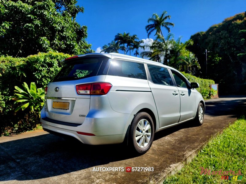 2019' Kia Carnival 12 seater. Private. photo #1