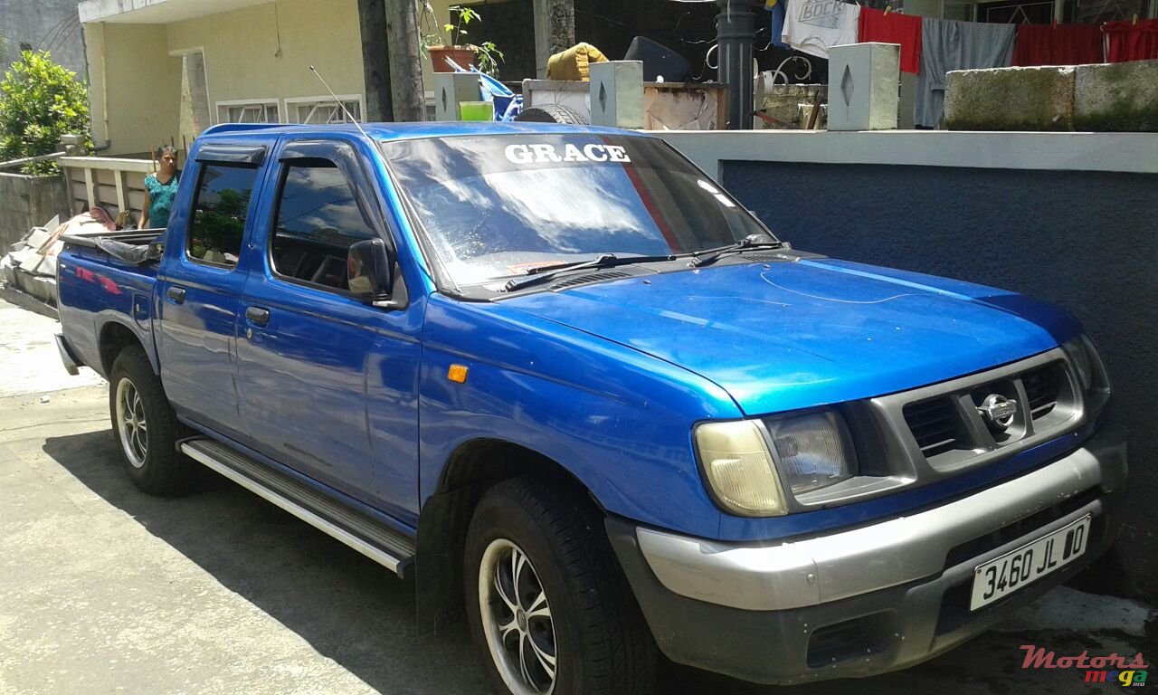 2000' Nissan Navara photo #1