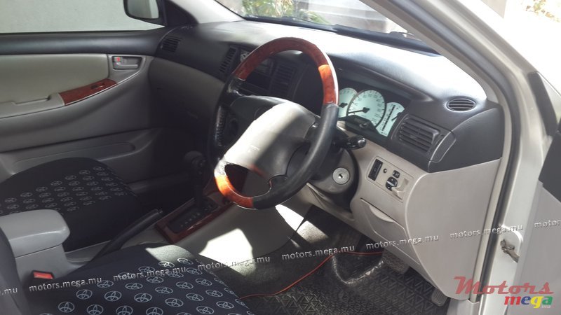2001' Toyota photo #2