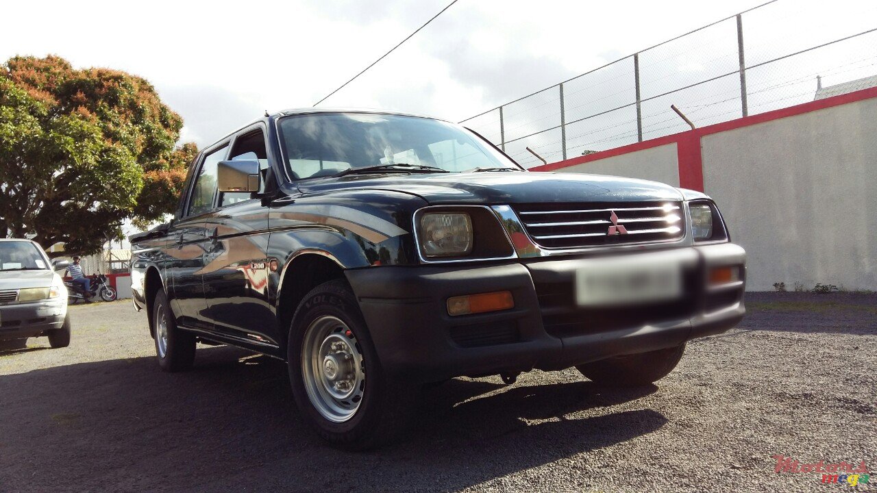 2000' Mitsubishi L 200 photo #2