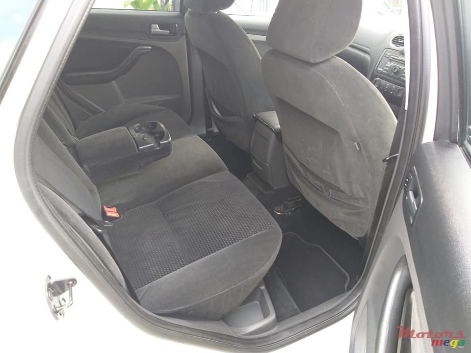 2006' Ford Focus HATCHBACK 1.4L photo #5