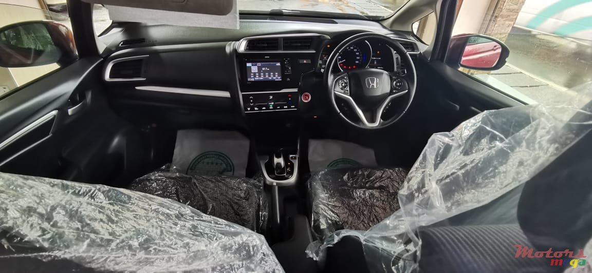 2017' Honda Fit Aria L package photo #2