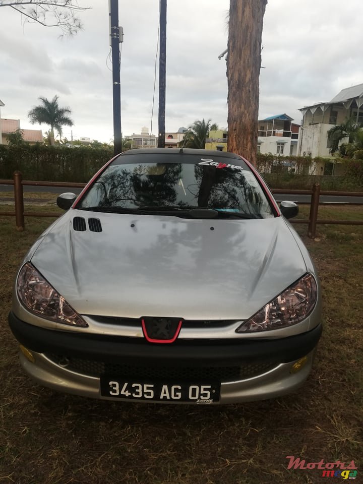 2005' Peugeot 206 photo #3