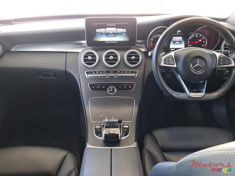 2015' Mercedes-Benz C-Class photo #6