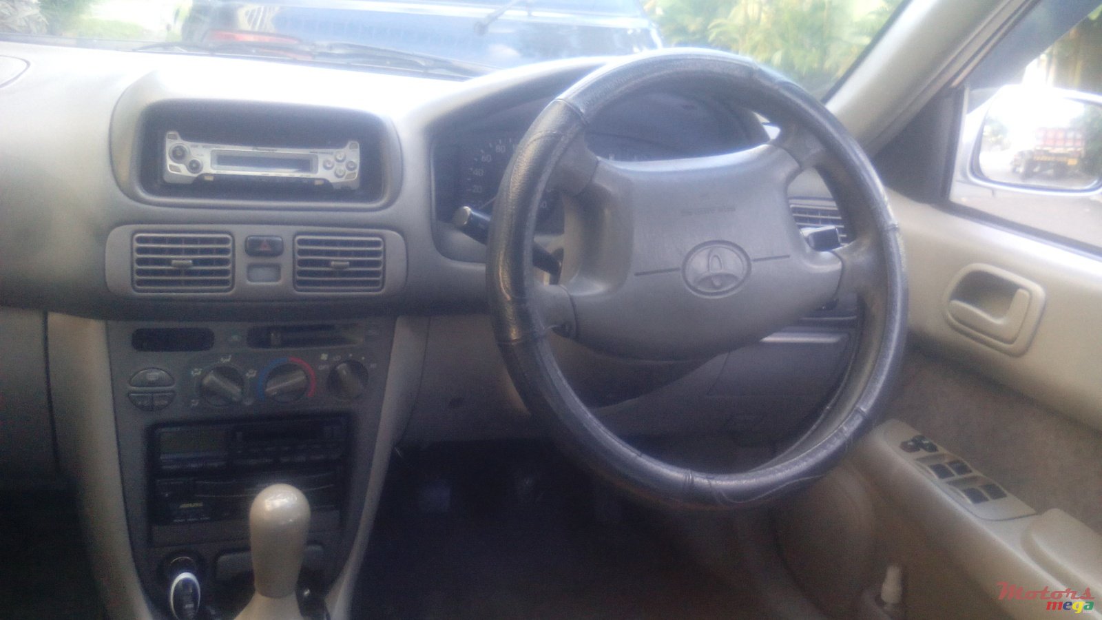 1999' Toyota Corolla photo #2