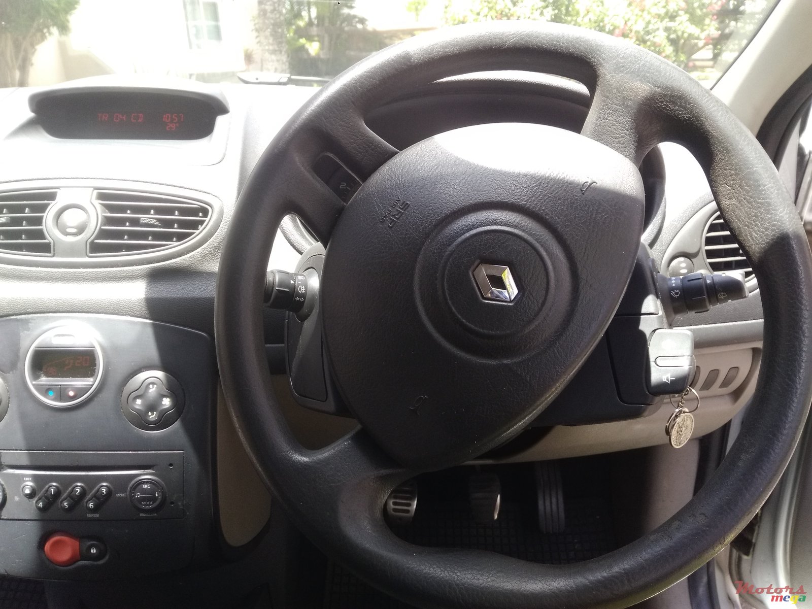 2006' Renault Clio none photo #3