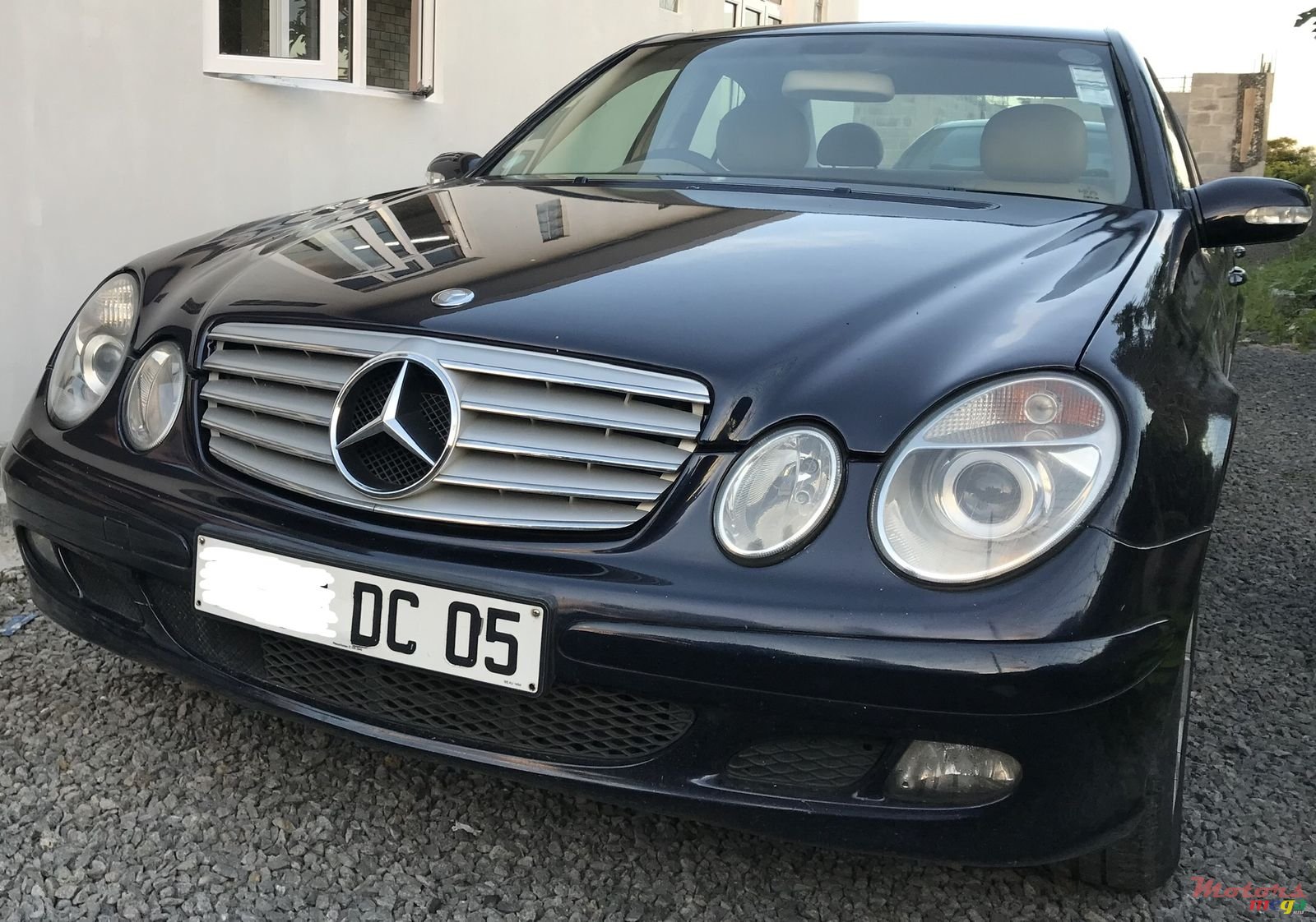 2005' Mercedes-Benz E-Class photo #2