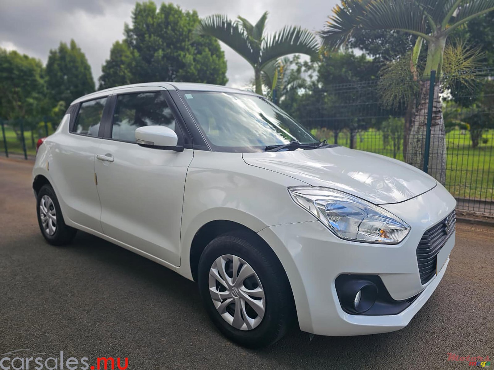 2020' Suzuki Swift 1.2 photo #2