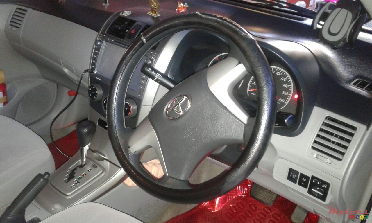 2009' Toyota Axio photo #5