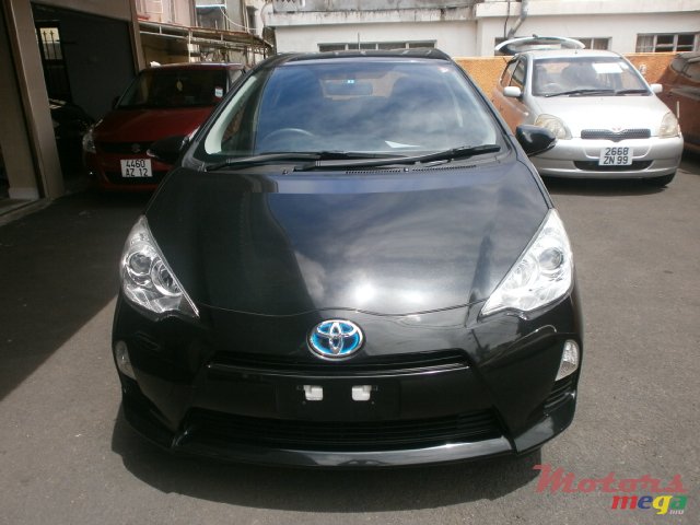 2013' Toyota Prius c AQUA photo #2