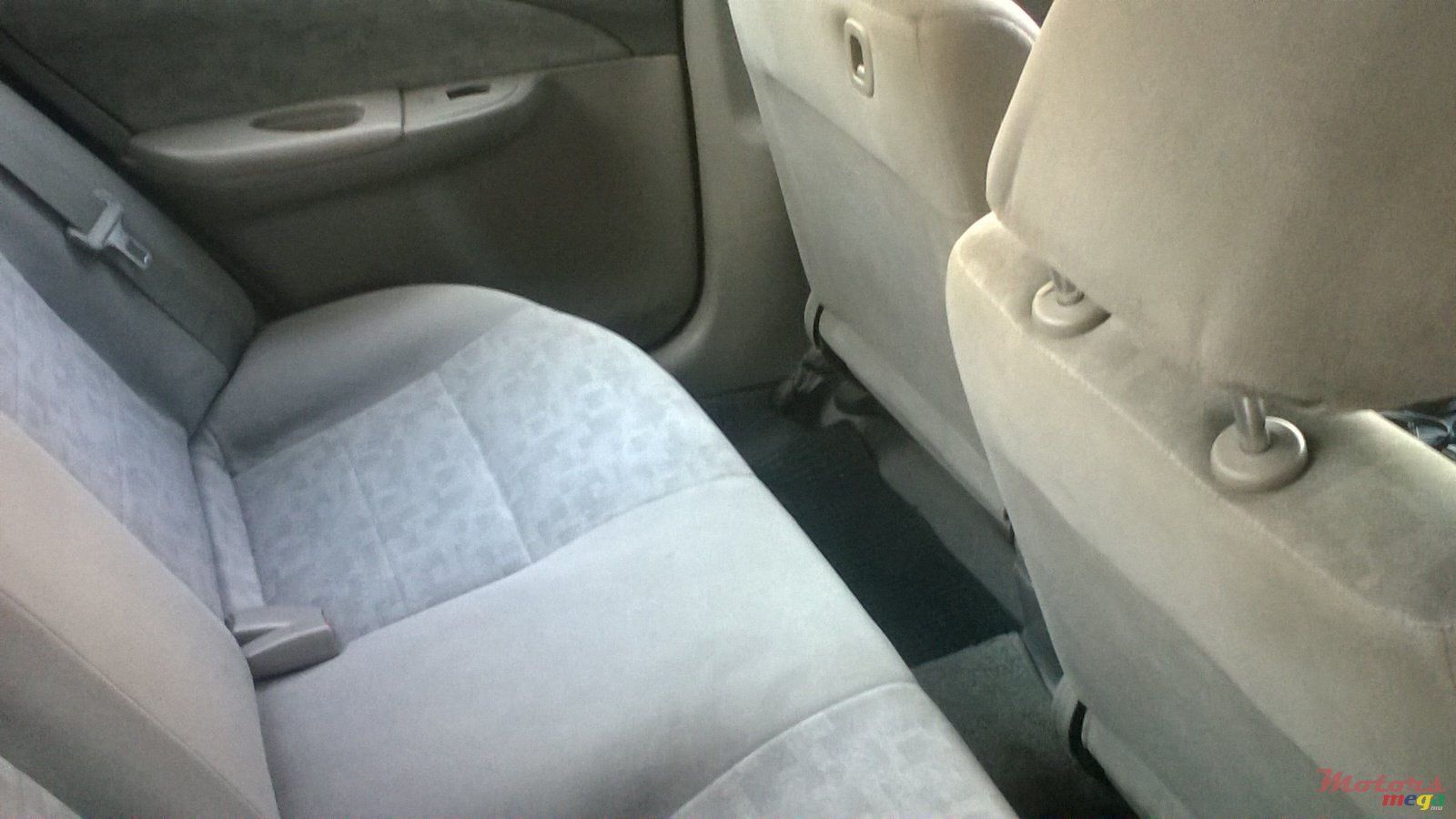 2000' Nissan Sunny photo #7