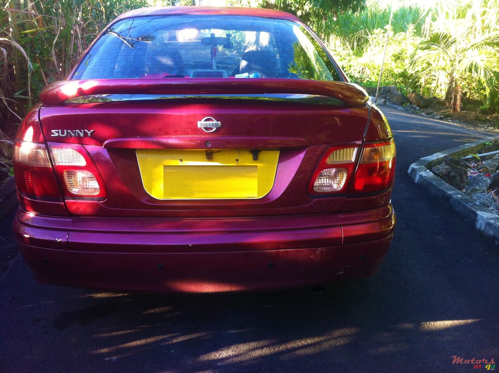 2001' Nissan Sunny photo #1