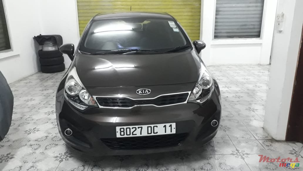 2011' Kia Rio photo #1
