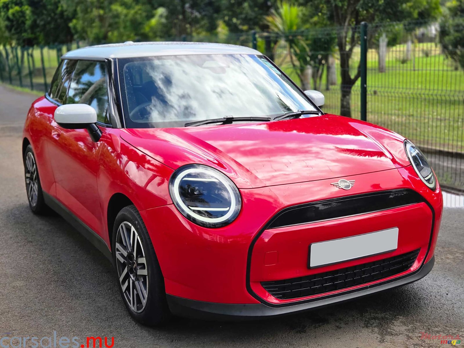 2025' MINI Cooper SE 135kW photo #2