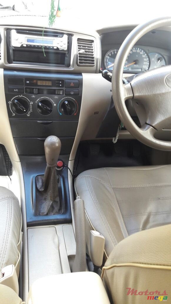 2004' Toyota Corolla photo #3