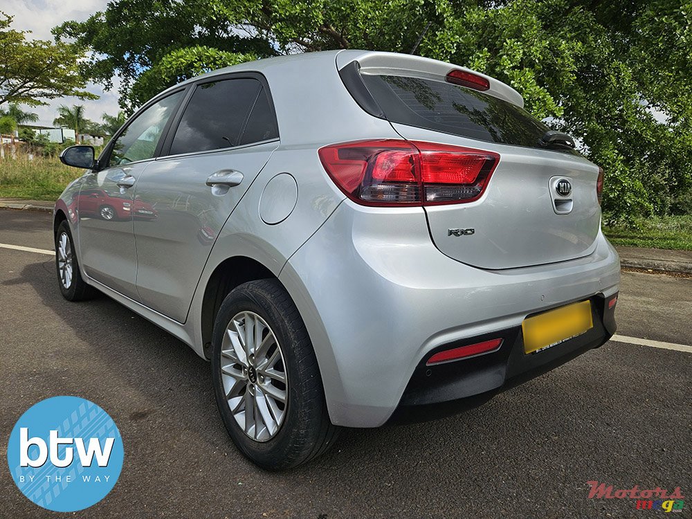 2018' Kia Rio photo #4