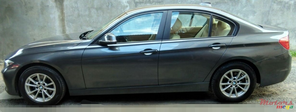 2013' BMW 3 Series photo #3