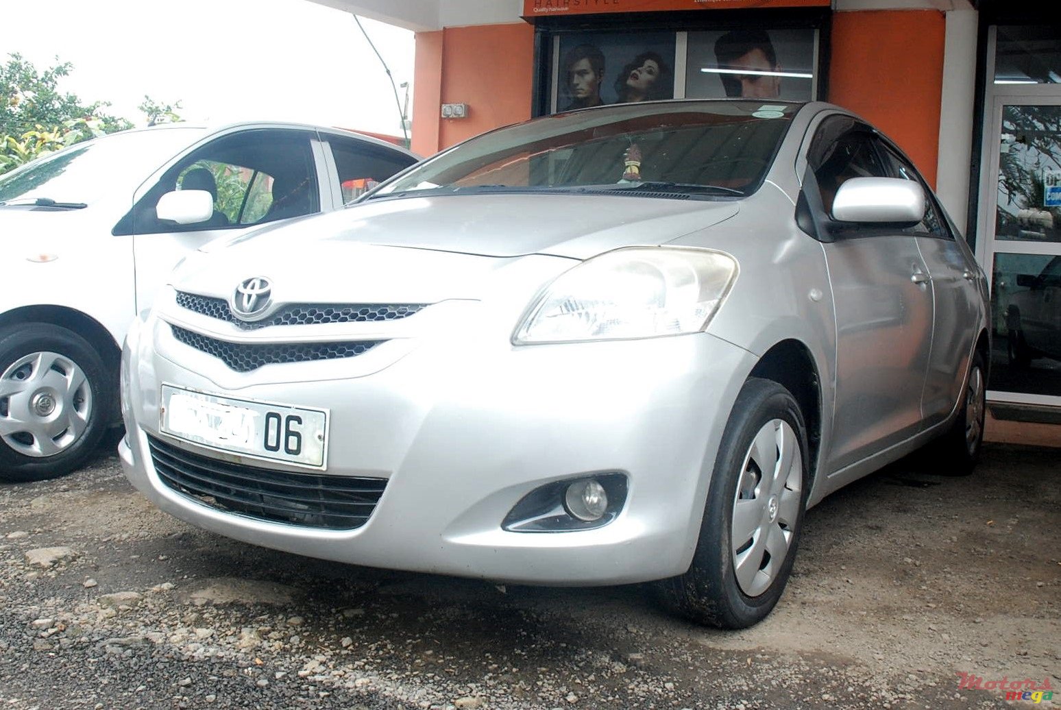 2006' Toyota Yaris Belta photo #2