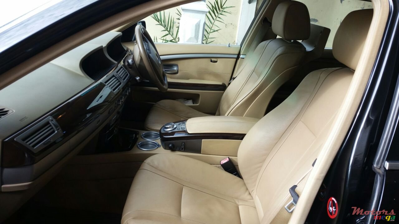 2007' BMW 7 Series photo #5